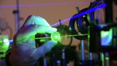 Российскими учеными создан компактный лазерный скальпель