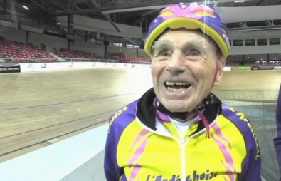 105-летний французкий велогонщик установил мировой рекорд